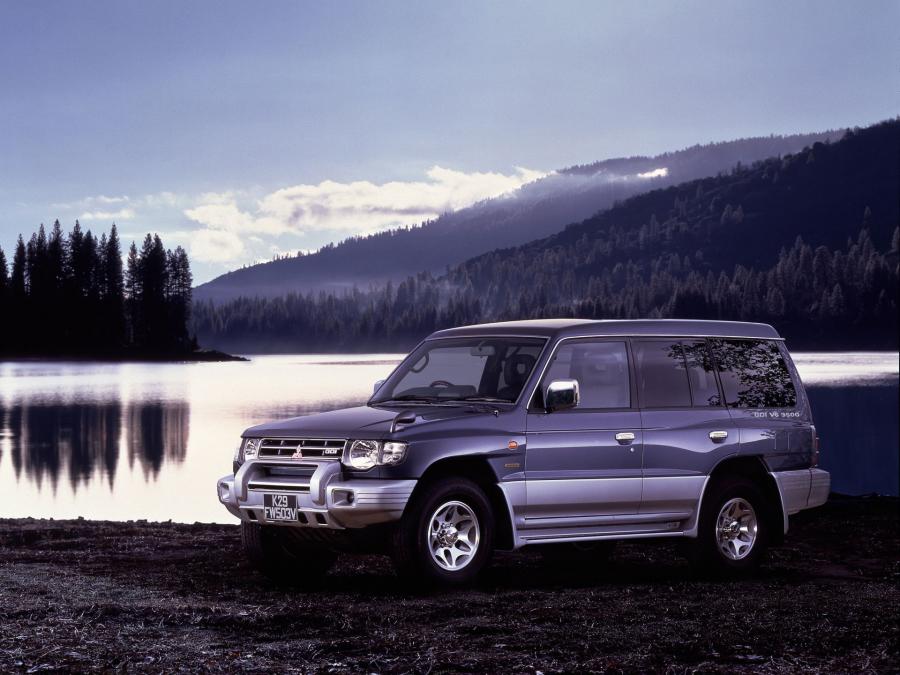 Mitsubishi Pajero Wagon (JP) '1997